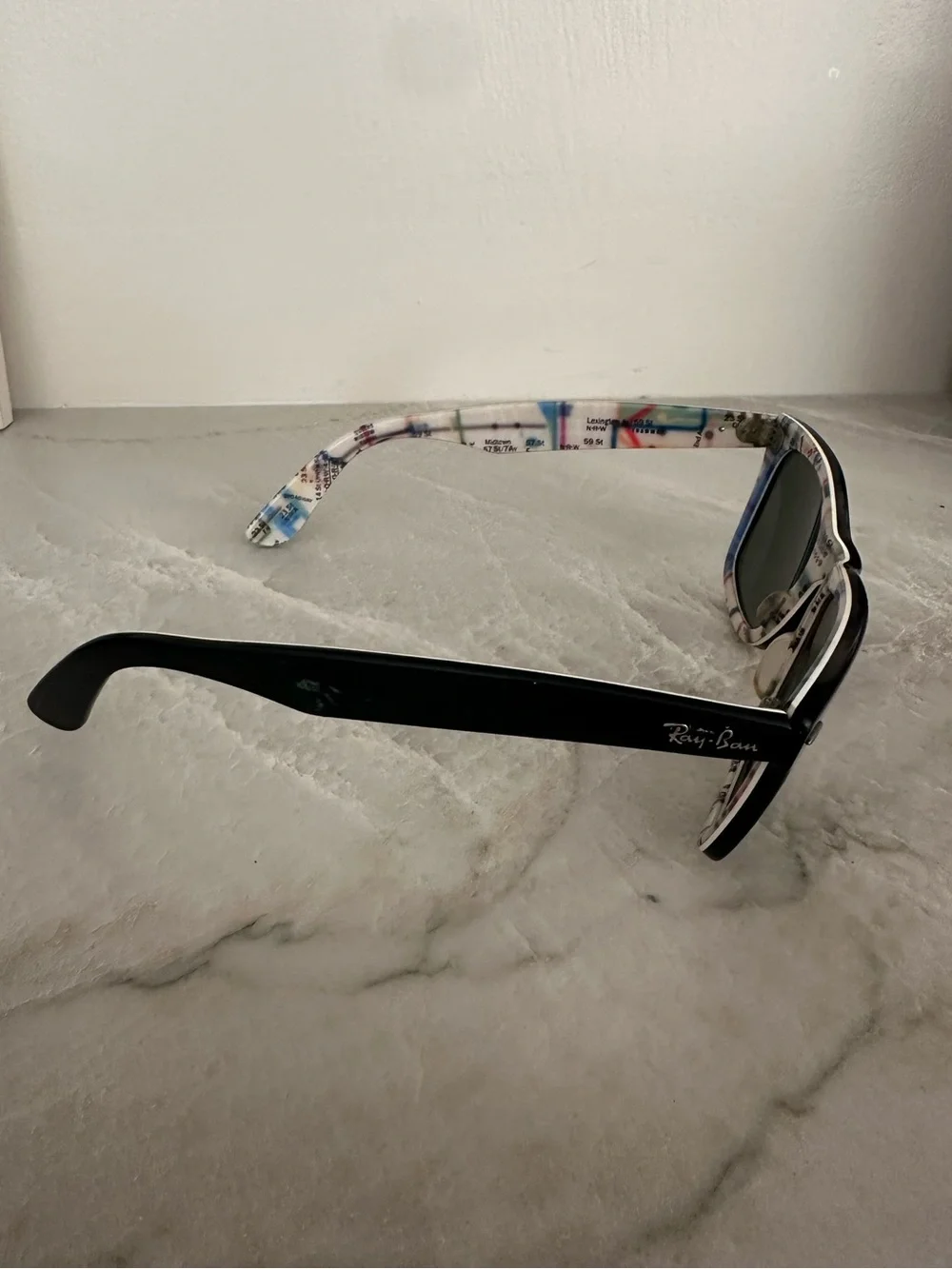 Ray-Ban Men’s Black Sunglasses with Multicolor Patterned Temples